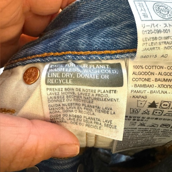 Levis‎ Shorts Womens 28 Denim Cut Off 501 Button Fly Bling Distressed EUC - Picture 7 of 12